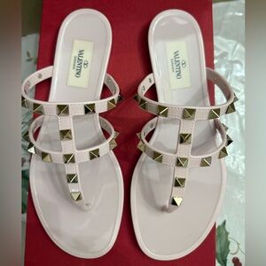 BRAND NEW Valentino Rockstud Jelly Thong Sandal
